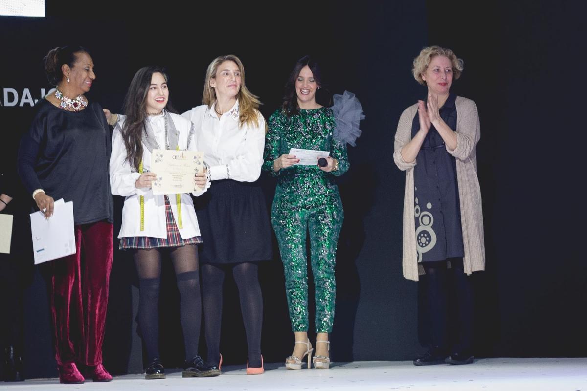 Laura Manuela Sánchez gana el concurso de jóvenes diseñadores de Extremadura