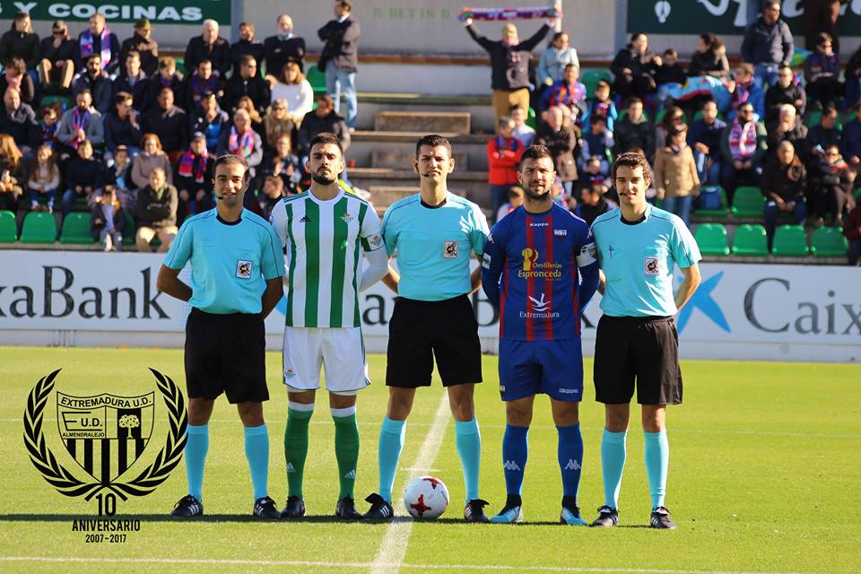 El Extremadura cierra la primera vuelta goleando al Betis Deportivo