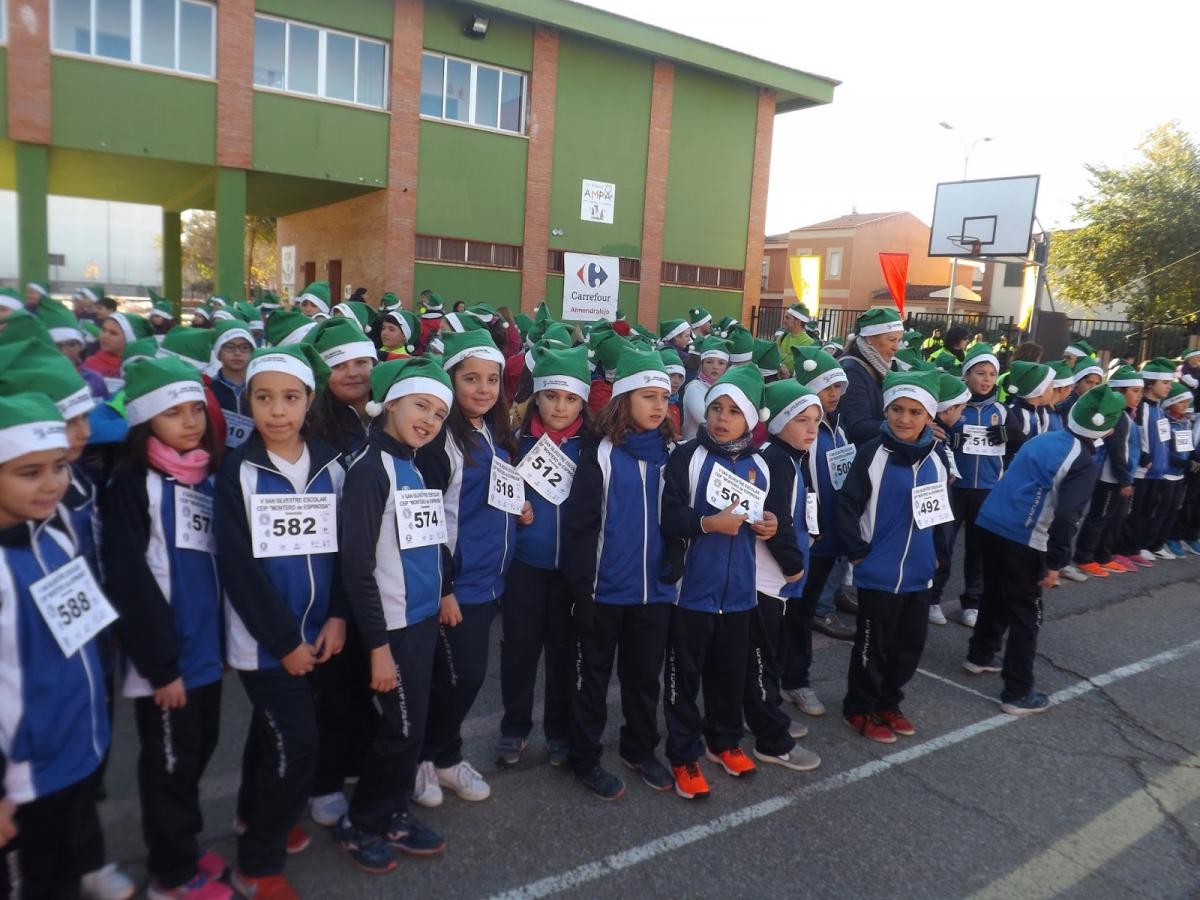 850 escolares participan en la San Silvestre solidaria del Montero de Espinosa