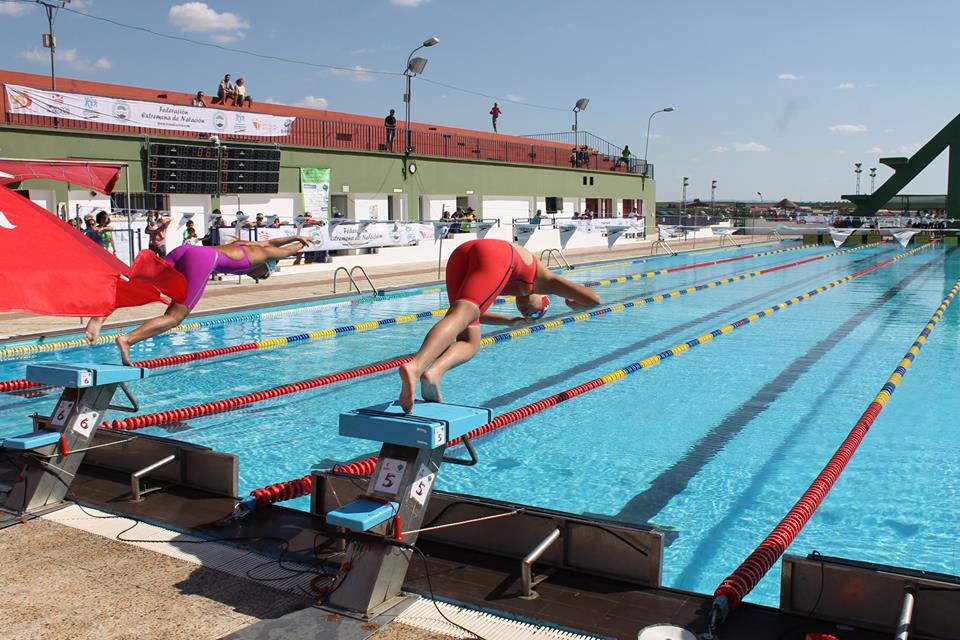 El club natación Almendralejo programa las pruebas de acceso para su escuela