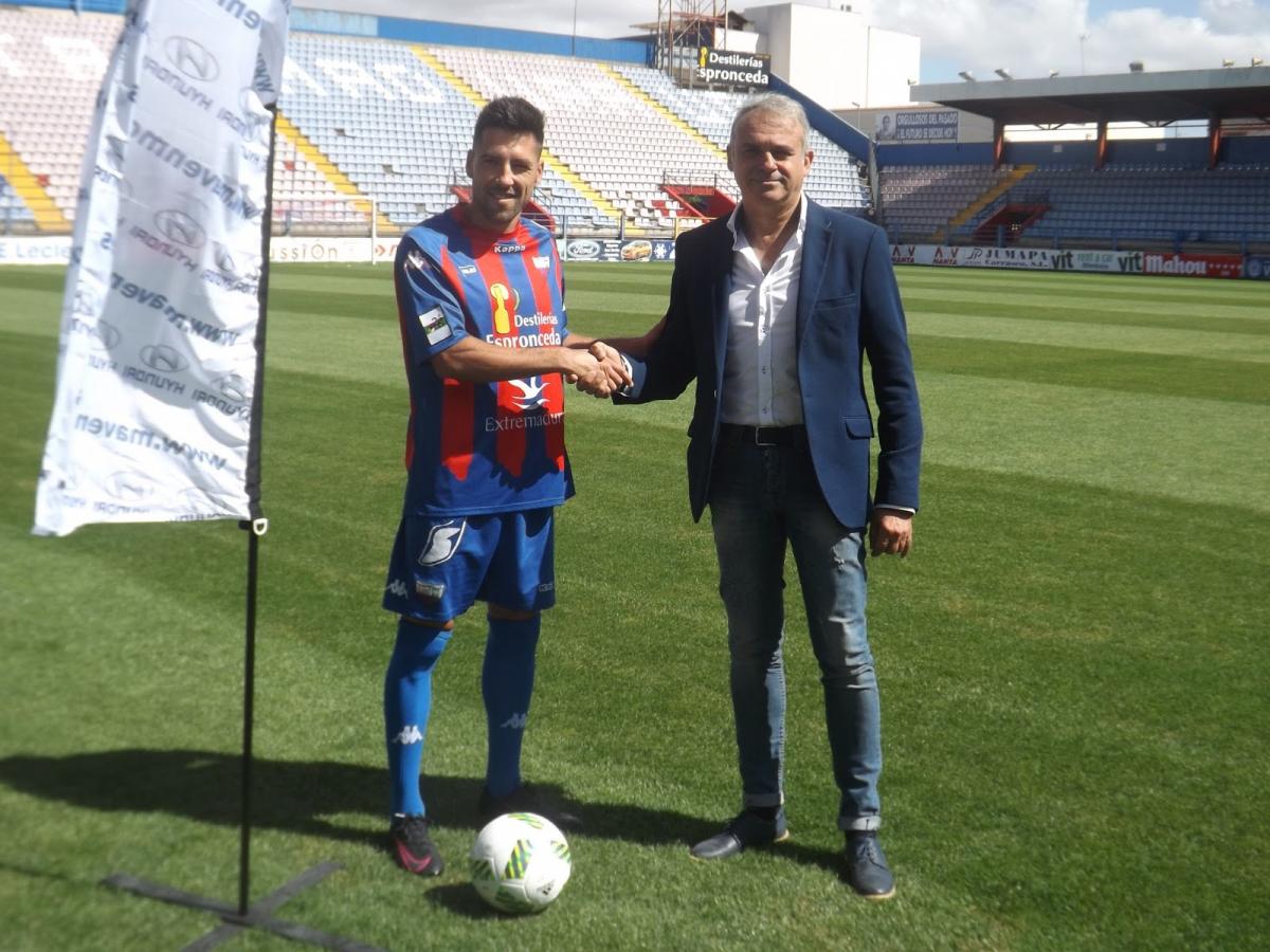 Valverde ya viste la camiseta azulgrana tras su paso por el Villanovense