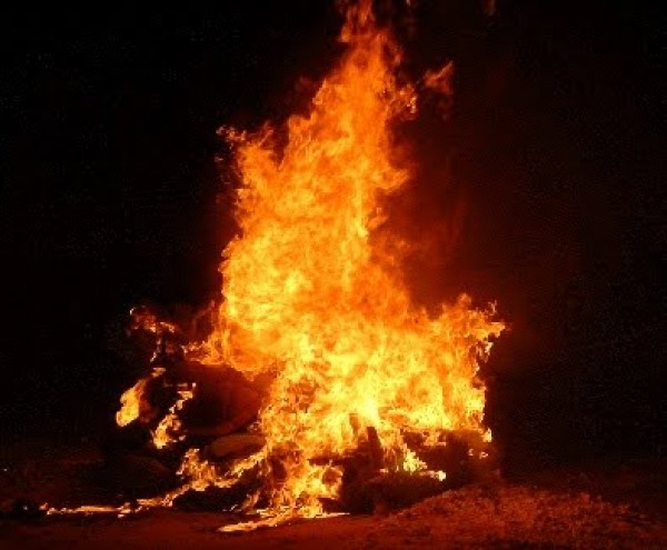 70 hogueras arderán hoy en la festividad de Las Candelas