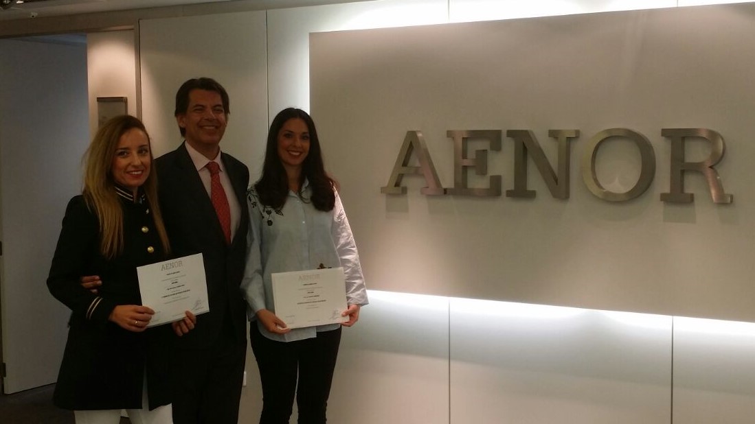 Dos alumnas de Santa Ana obtienen premios AENOR por sus trabajos de fin de grado