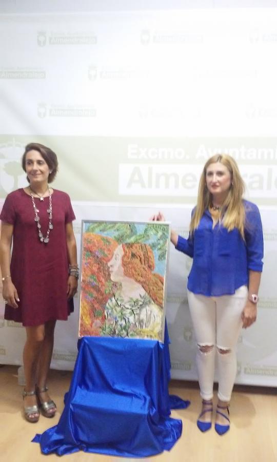La artista almendralejense Carmen Rico dona al Ayuntamiento un mosaico inspirado en la diosa Venus