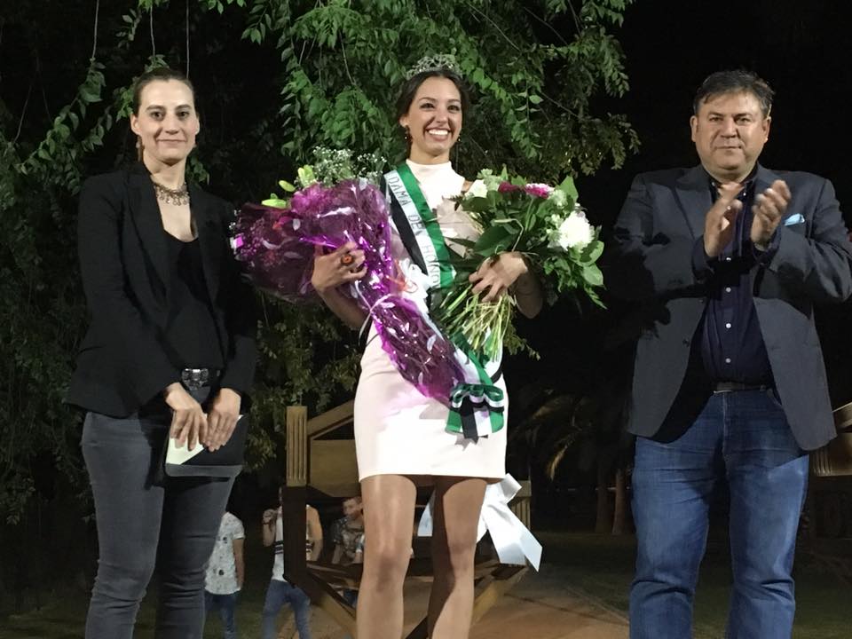 Noelia Gragero es elegida reina de la barriada de Las Mercedes