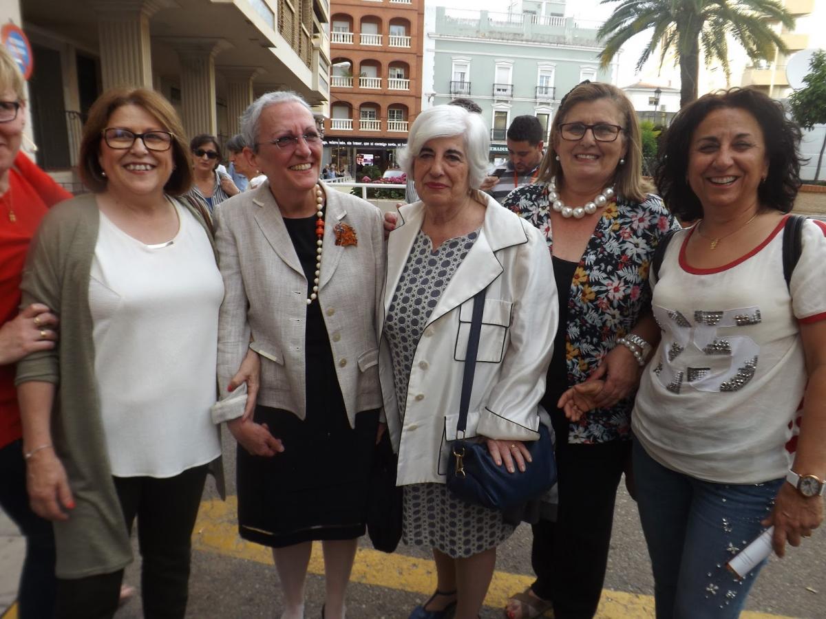 El PSOE reconoce la labor de la mujer con los premios Adela Cupido