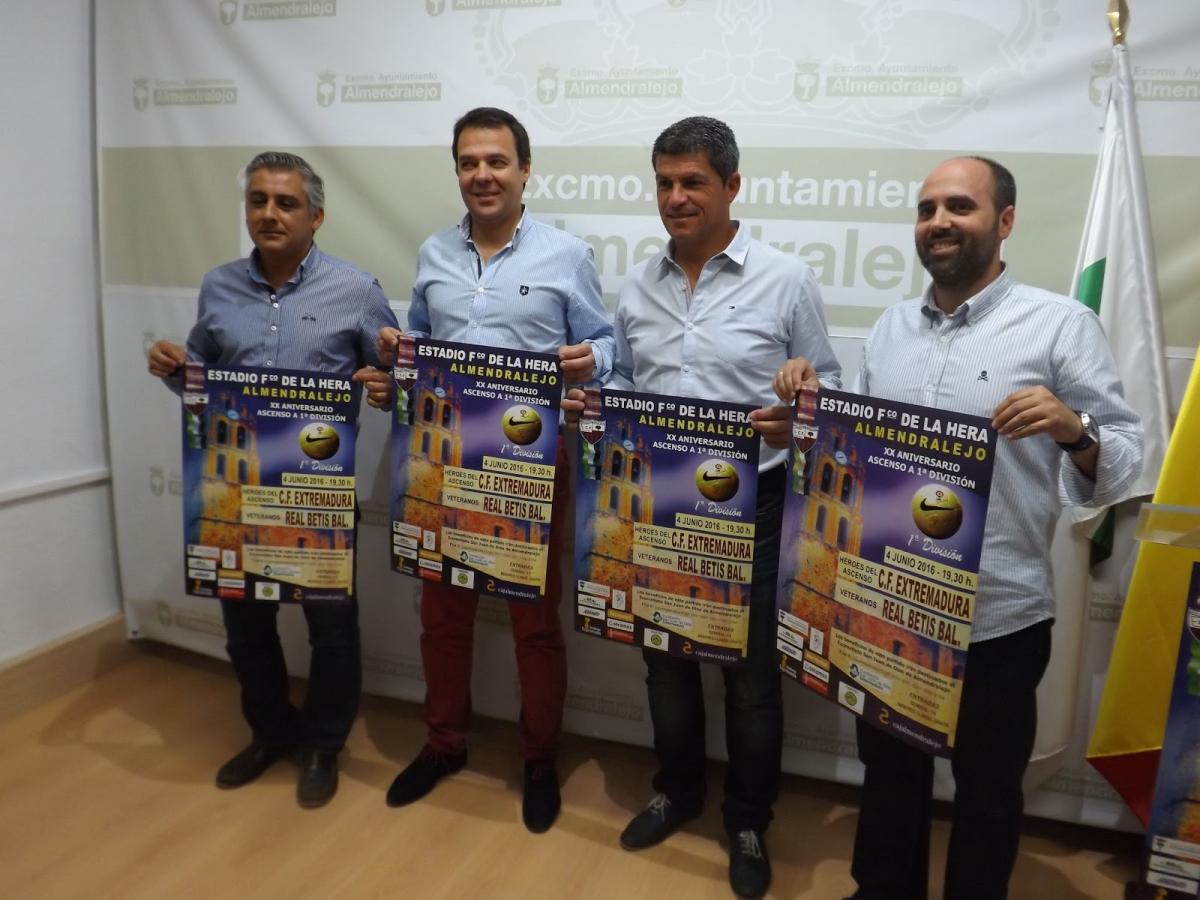 Duré, Ito, el Mono Montoya y otros deportistas rememorarán el ascenso del Extremadura