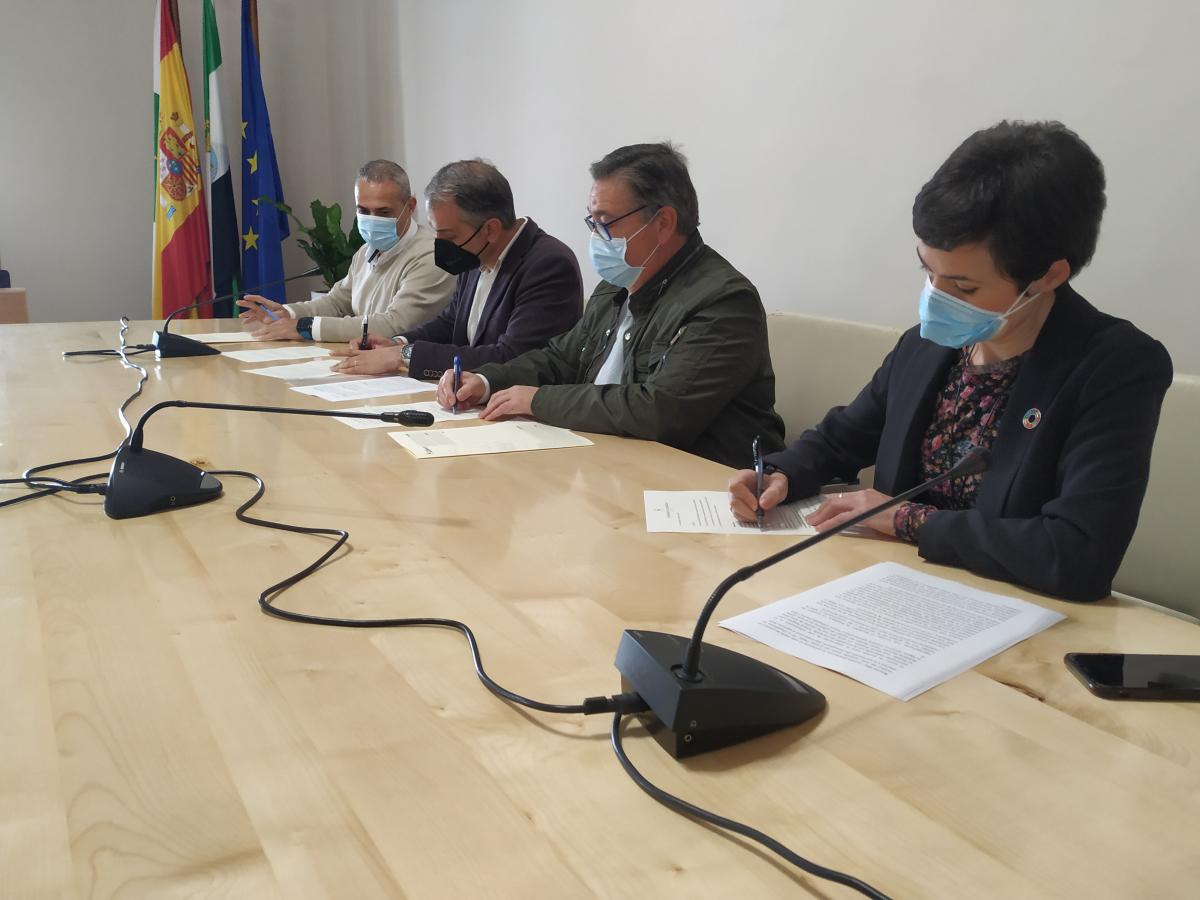 PSOE, PP y Cs firman un acuerdo de los presupuestos que se aprobarán hoy