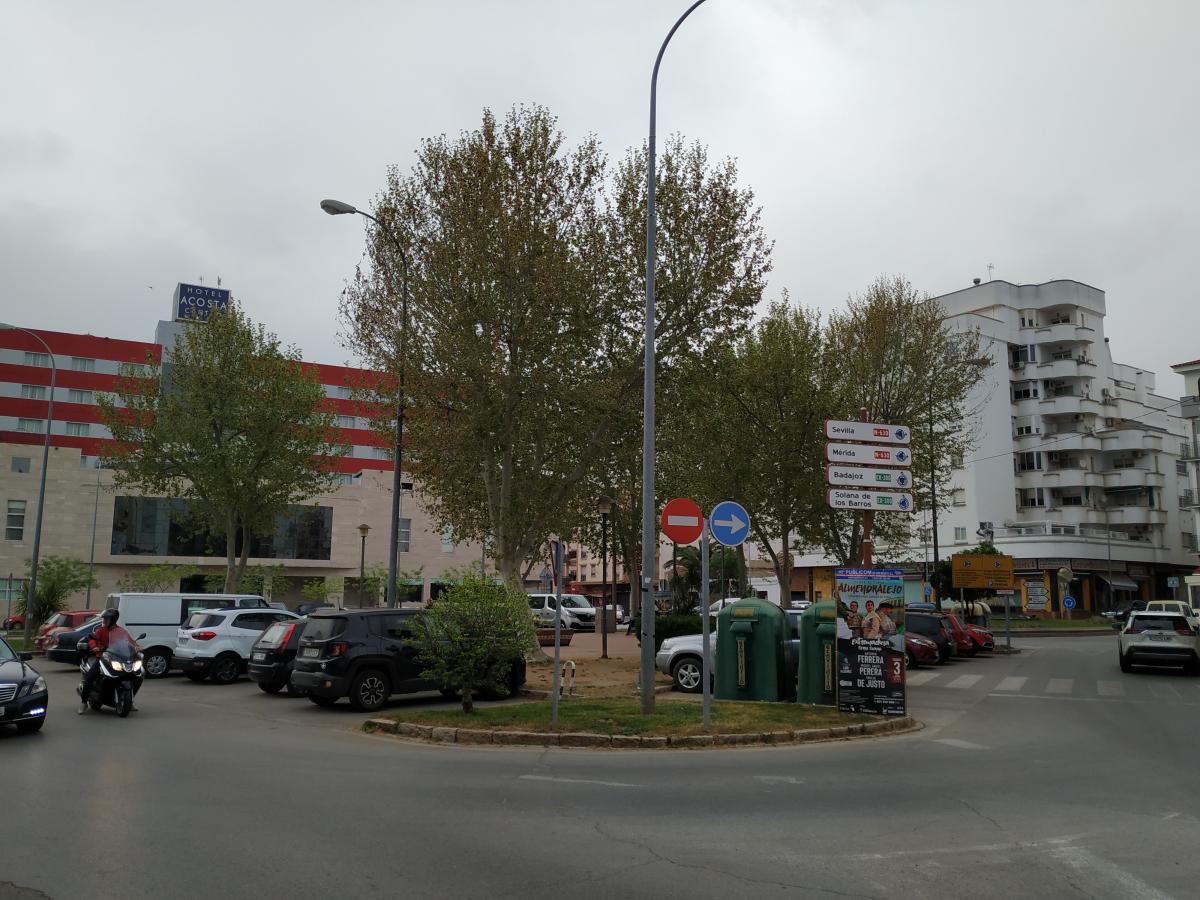 Avisan de los plazos de ejecución de la plaza de Extremadura a otros promotores