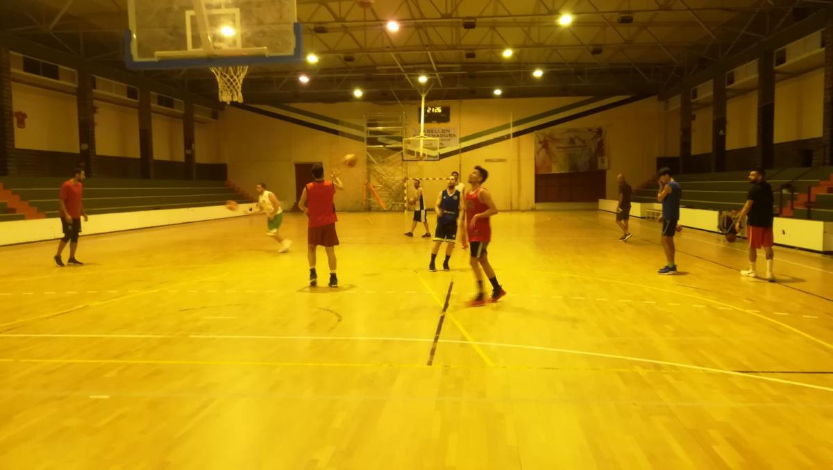 Unión Baloncesto Almendralejo inicia temporada en todas sus categorías