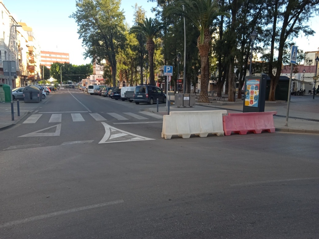 Comienzan los cortes al tráfico para iniciar las obras de la plaza de Extremadura