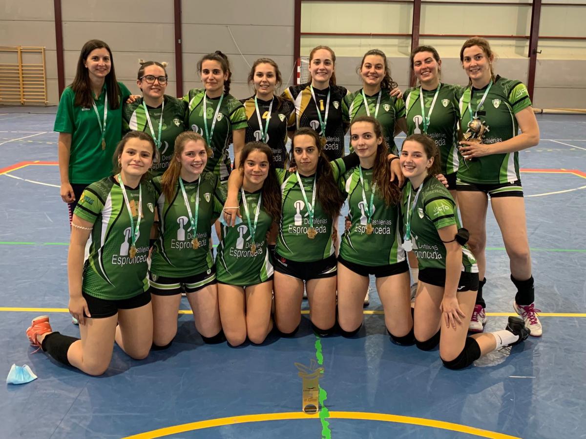 El equipo femenino del CV Almendralejo se proclama campeón de Extremadura