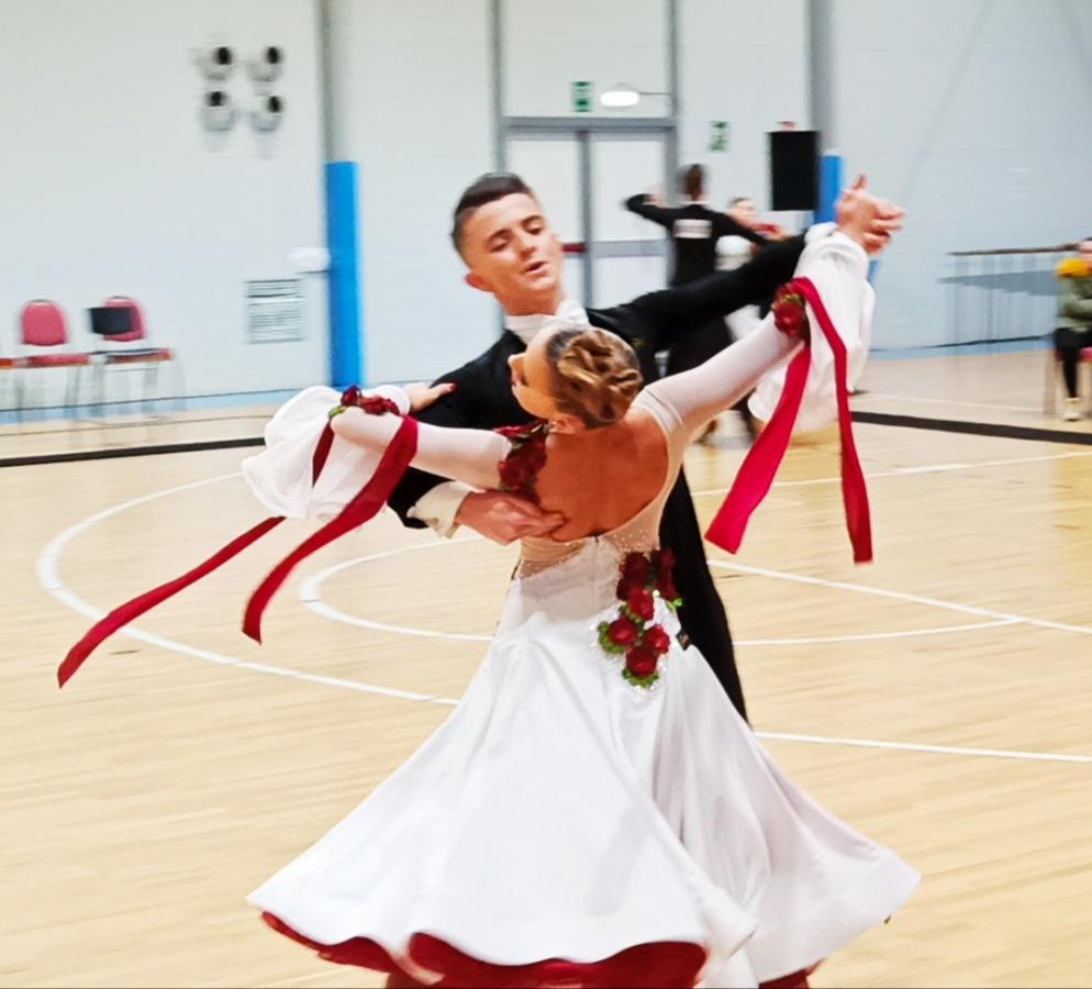 Los alumnos de D’Barros Dance actuarán el sábado en la plaza de la Libertad