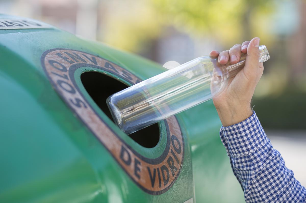 Almendralejo participa en una campaña para fomentar el reciclaje de vidrio