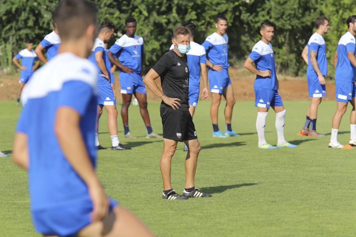 El Extremadura UD recibe hoy al Sporting de Gijón en el Francisco de la Hera