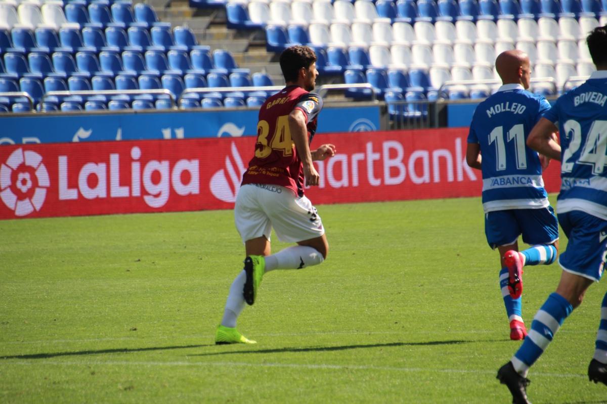 El Extremadura tira de orgullo y vence al Deportivo en Riazor