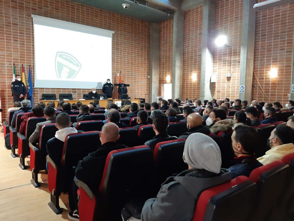 Comienza la formación de agentes de policía local en la academia de Badajoz