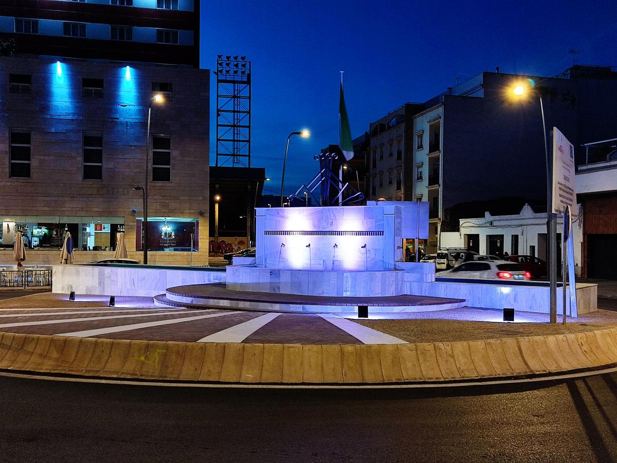 Inaugurada la remodelación de la plaza de Extremadura