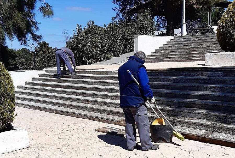 Adecentan los caminos de la zona de San Marcos en vistas a la romería