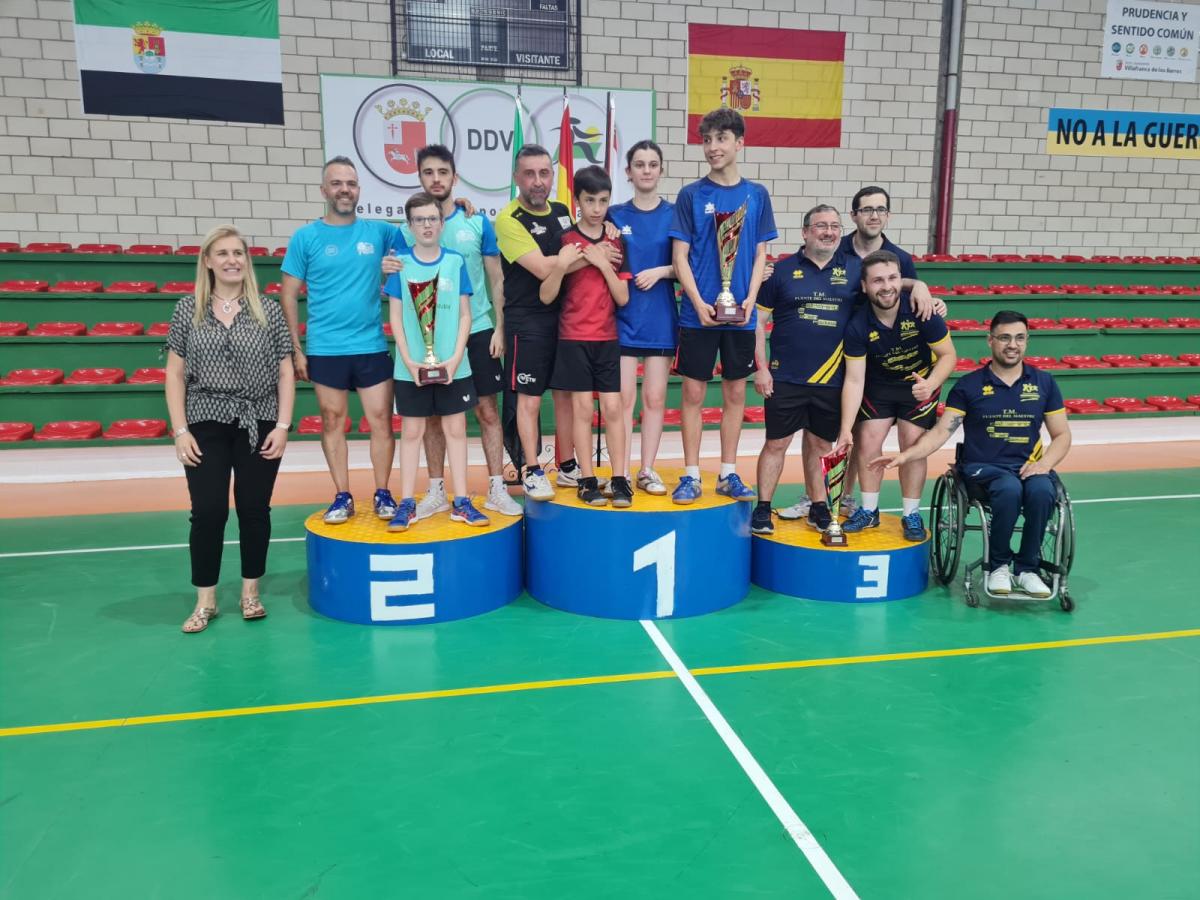 Juan Bautista se proclama campeón de Extremadura de tenis de mesa