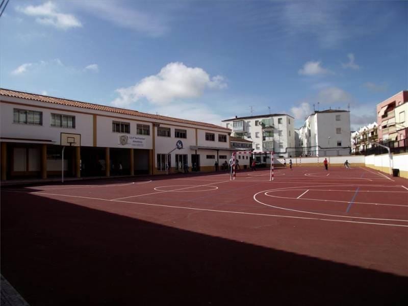 Dos millones de euros va a invertir la Consejería de Educación en Almendralejo 