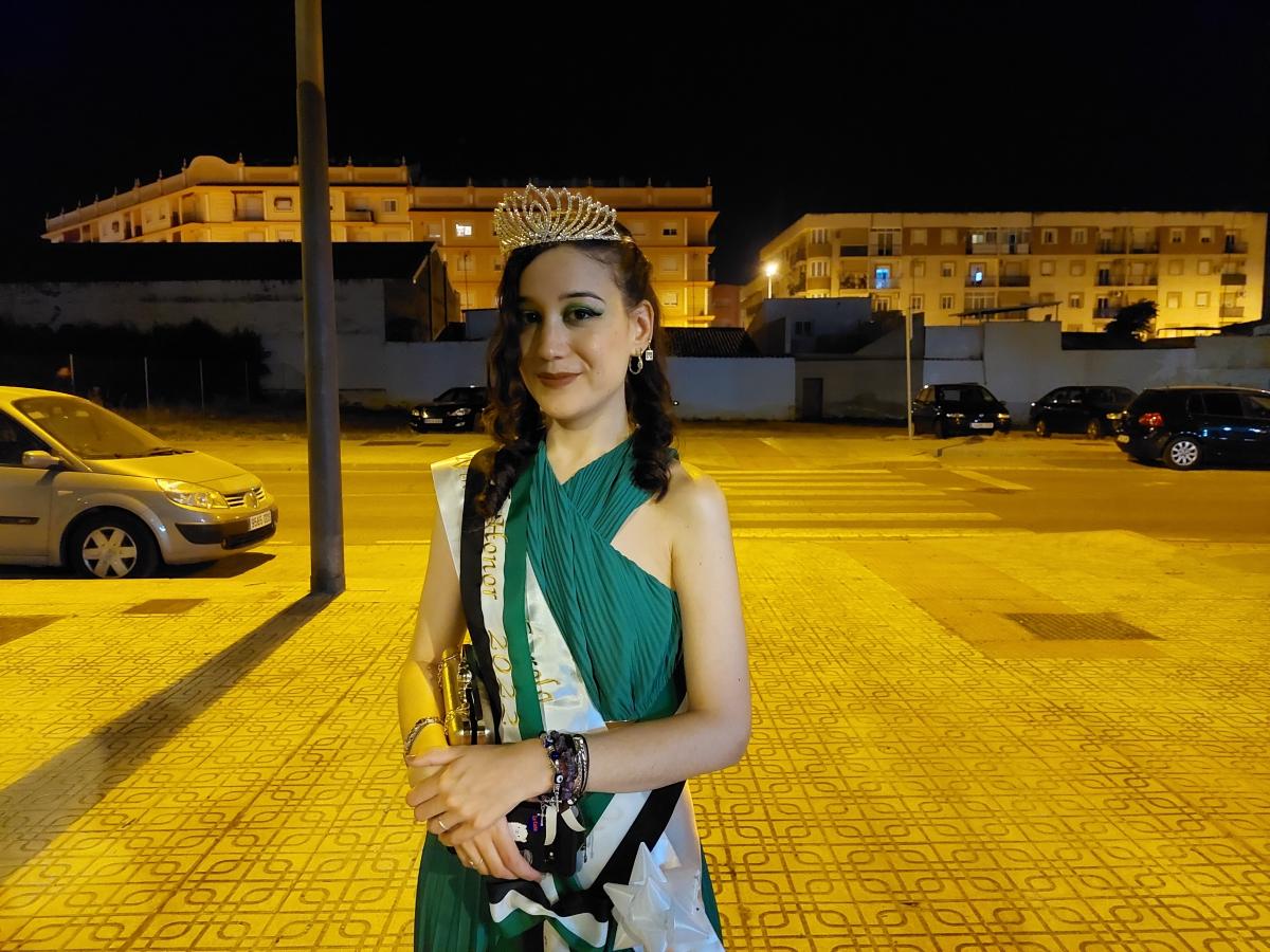 Alba Rodríguez Parra es la nueva reina de la AAVV La Farola que optará a reina de las fiestas patronales