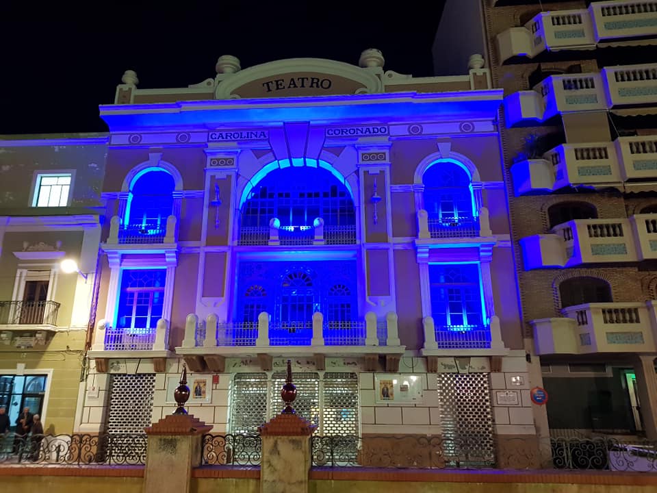 El día mundial del fisurado se visibilizará iluminando el teatro en color turquesa