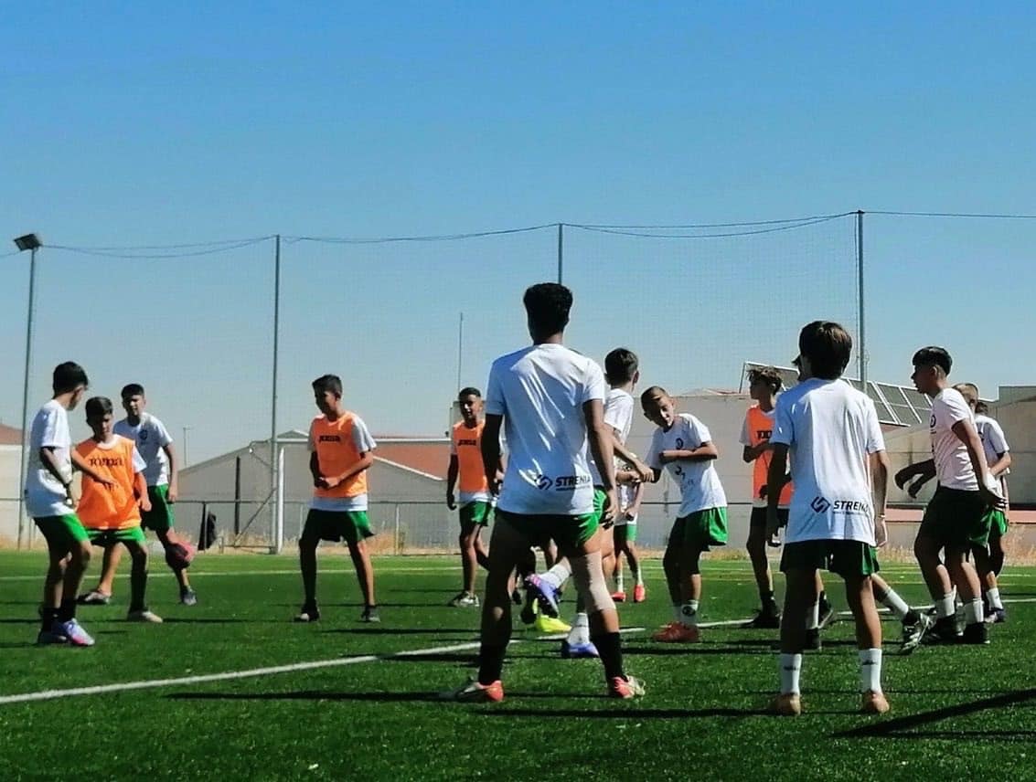 El Extremadura Fútbol Base prepara nueva temporada con más categorías