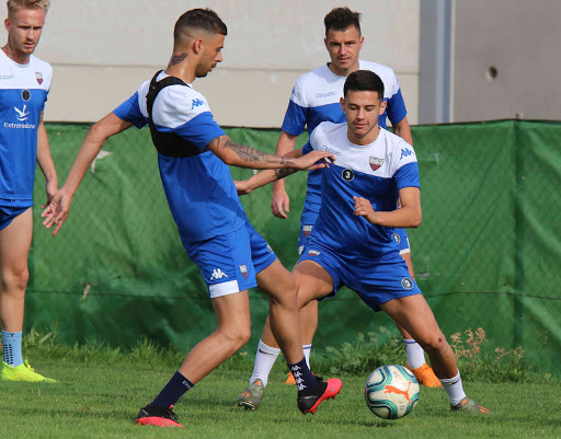 El Extremadura inicia su preparación táctica mirando al primer partido