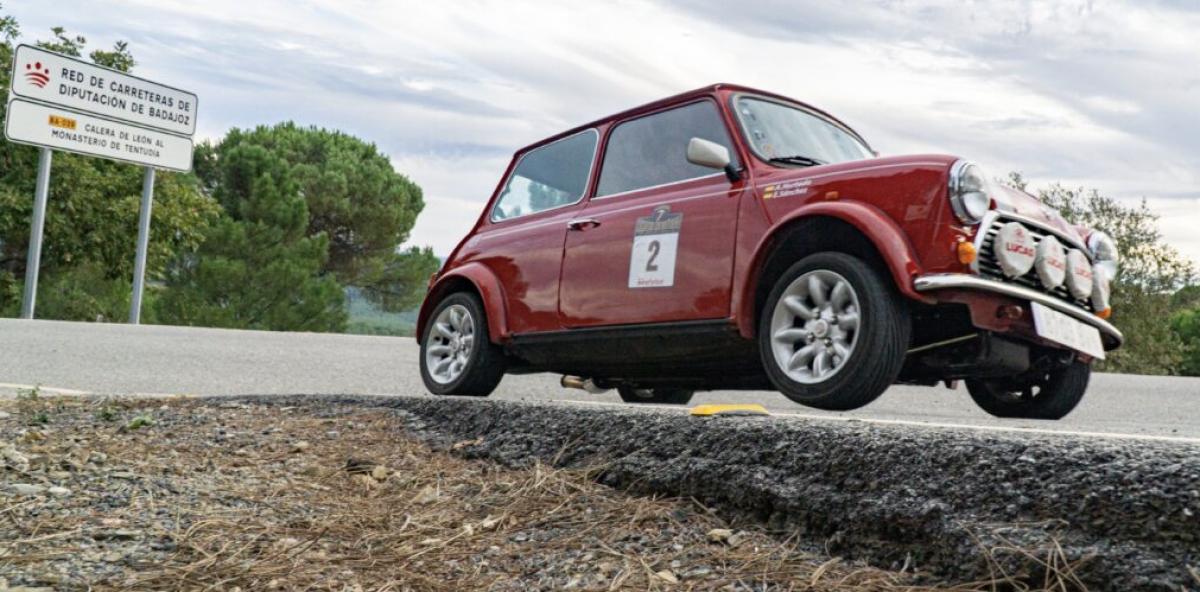 El VIII Rally Histórico de Almendralejo se celebra este sábado