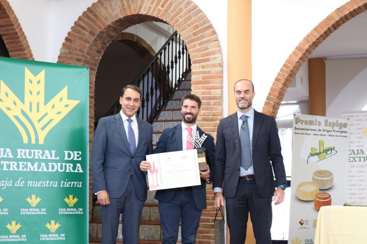 El cava Extrem de Bonaval y el jamón de Cárnicas Villar, ganadores de los Premio Espiga