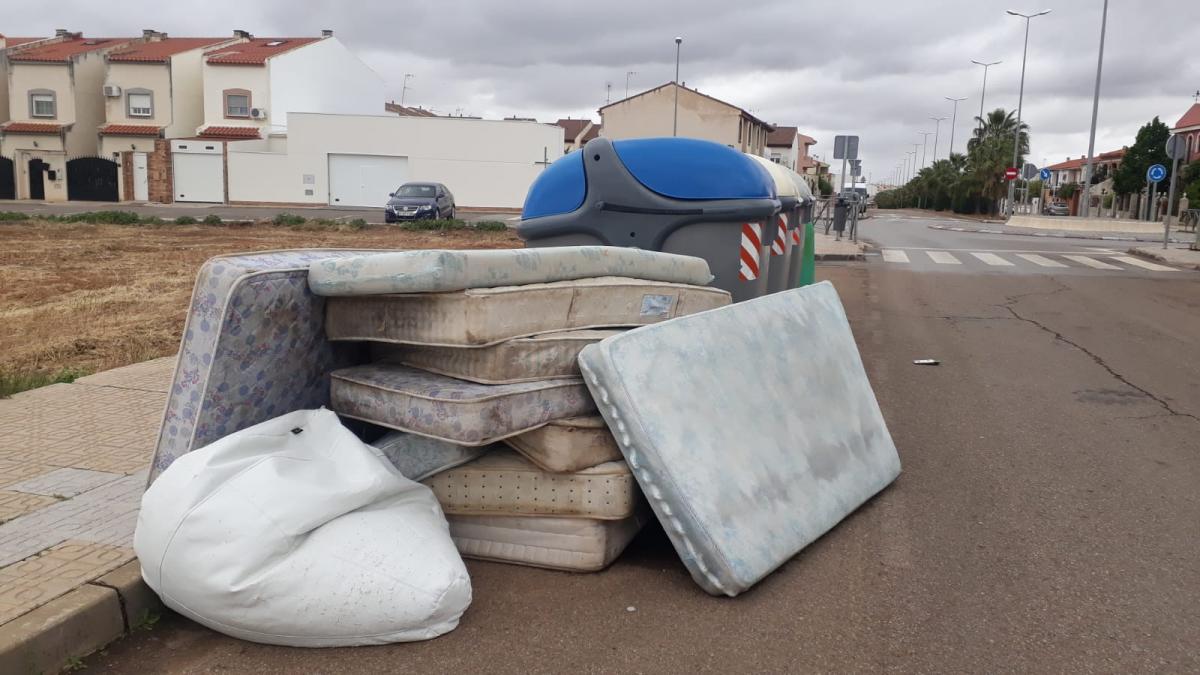 Abren expediente sancionador a la persona que repartió los colchones