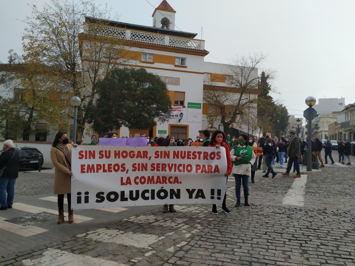 Trabajadores de San Juan de Dios se manifiestan para “asegurar el empleo”