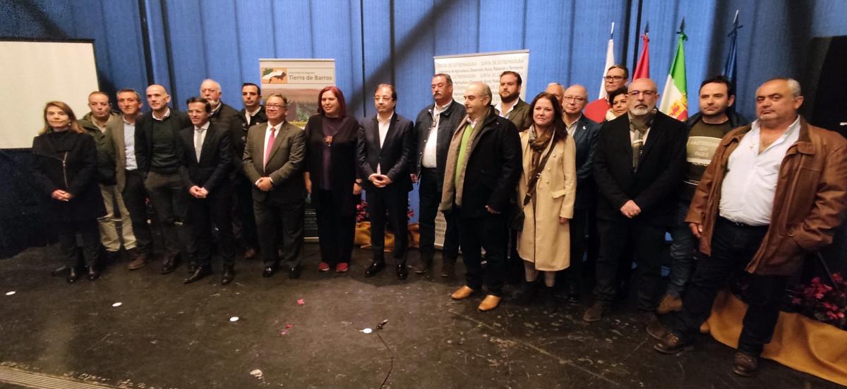 Firmado el convenio entre la Junta de Extremadura y la comunidad de regantes