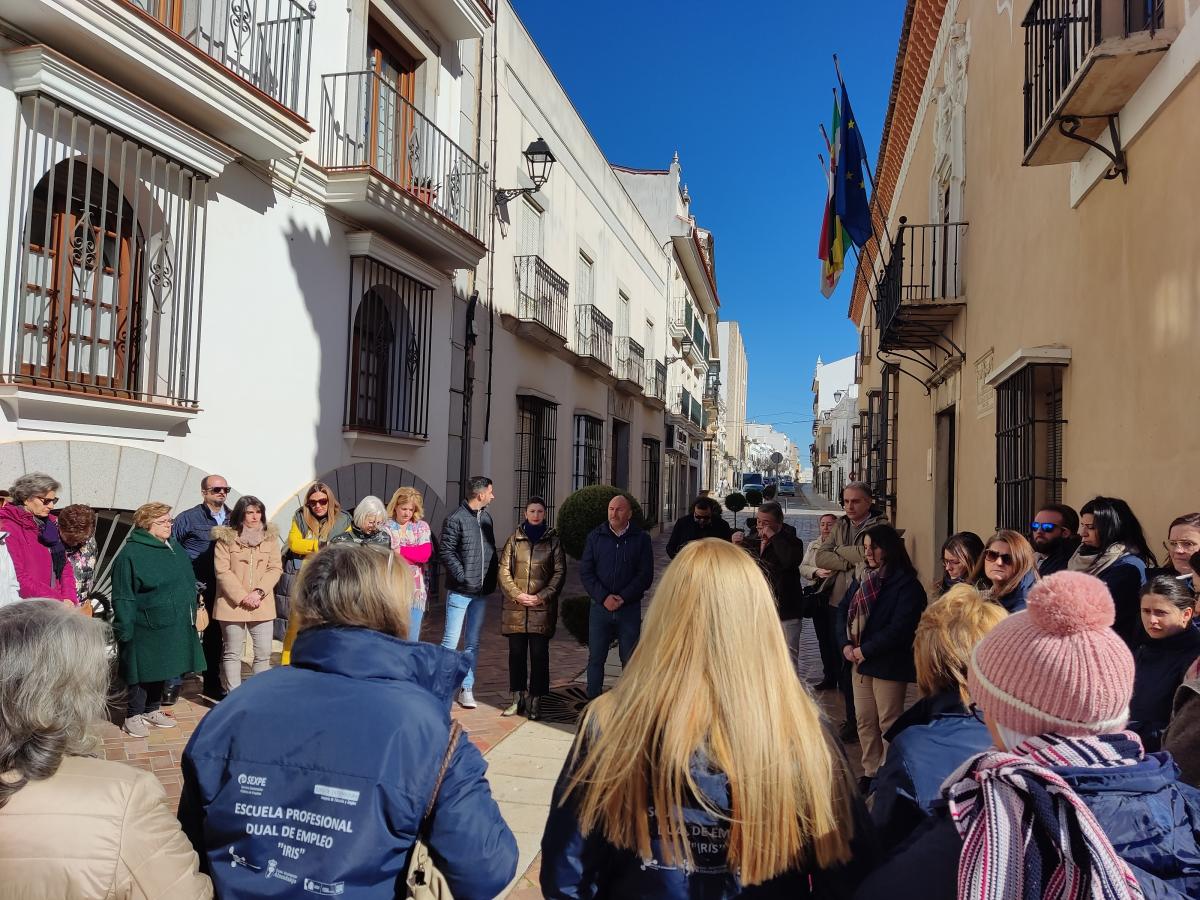 Una concentración silenciosa muestra su solidaridad con la población ucraniana