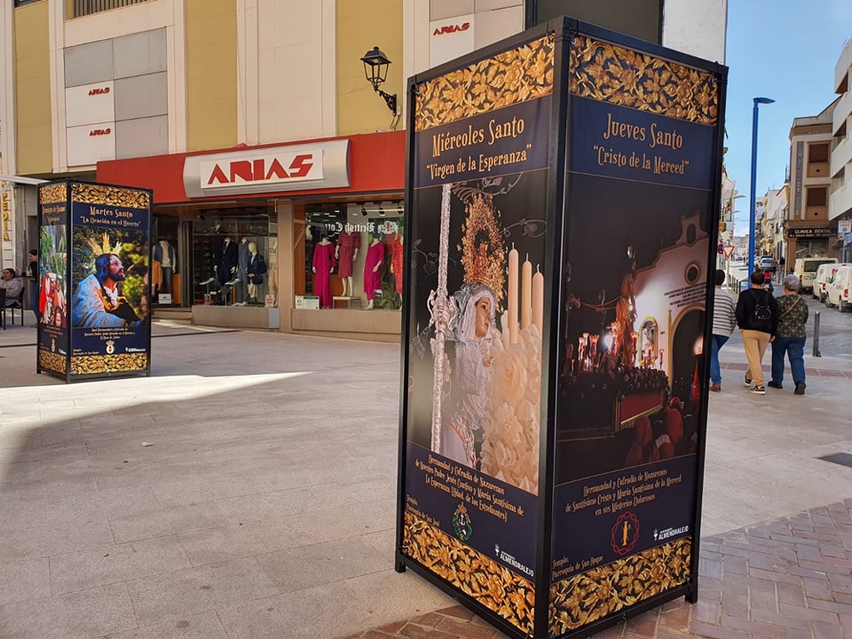 Las calles de Almendralejo se llenan de fieles para disfrutar de la Semana Santa