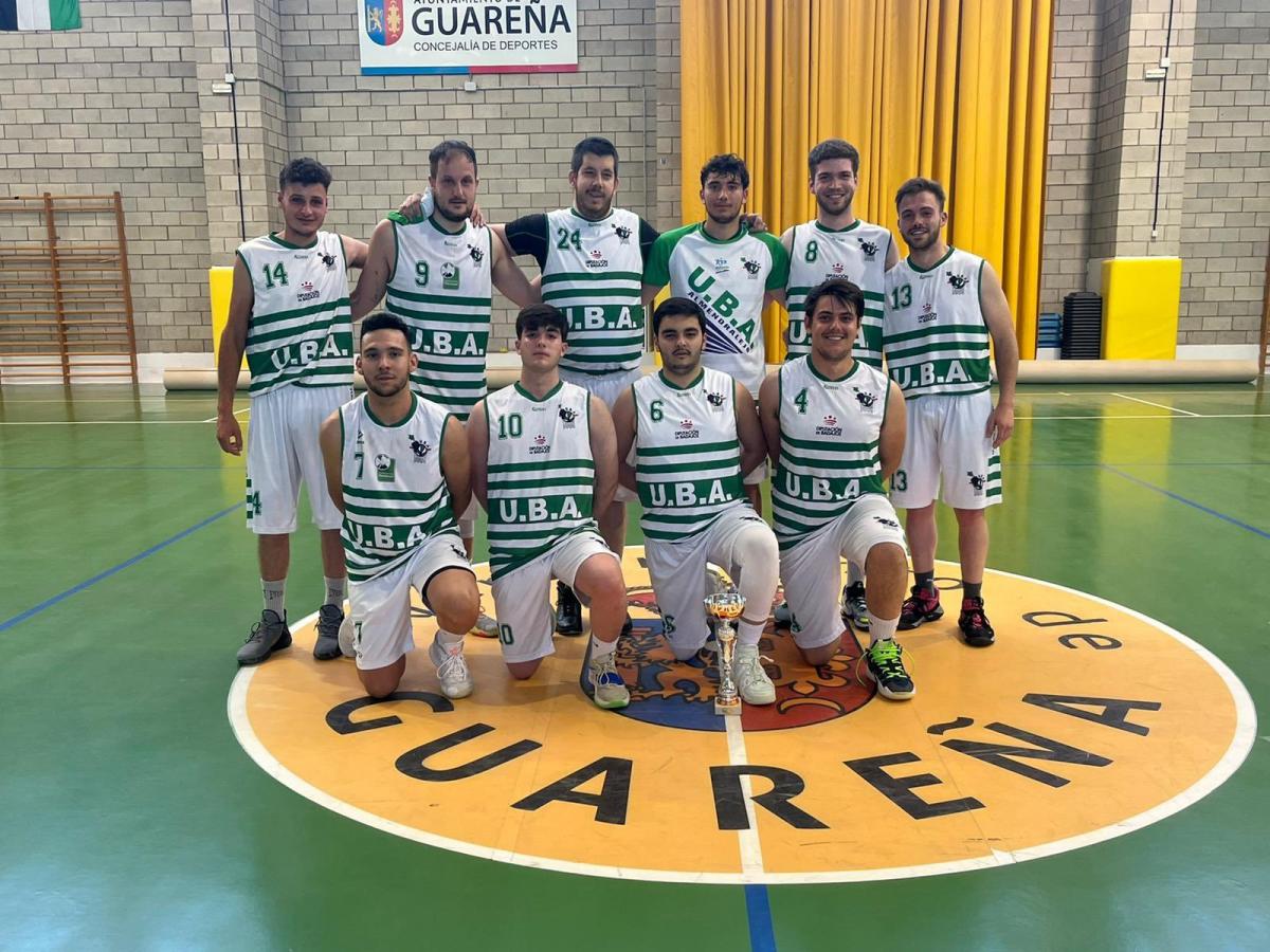 Los aficionados del UBA llenan el primer bus para ver la final de su equipo