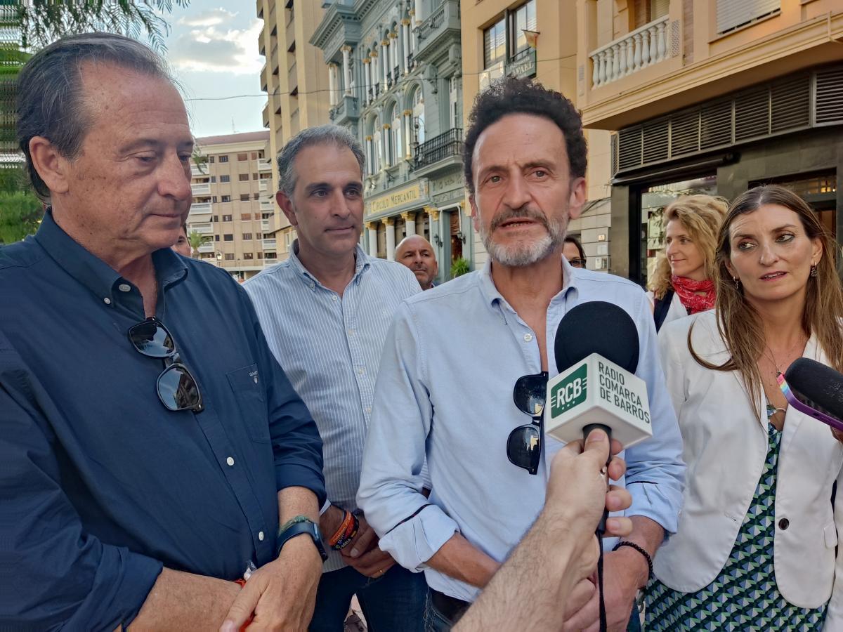 Edmundo Bal visita Almendralejo apoyando la candidatura local de Ciudadanos
