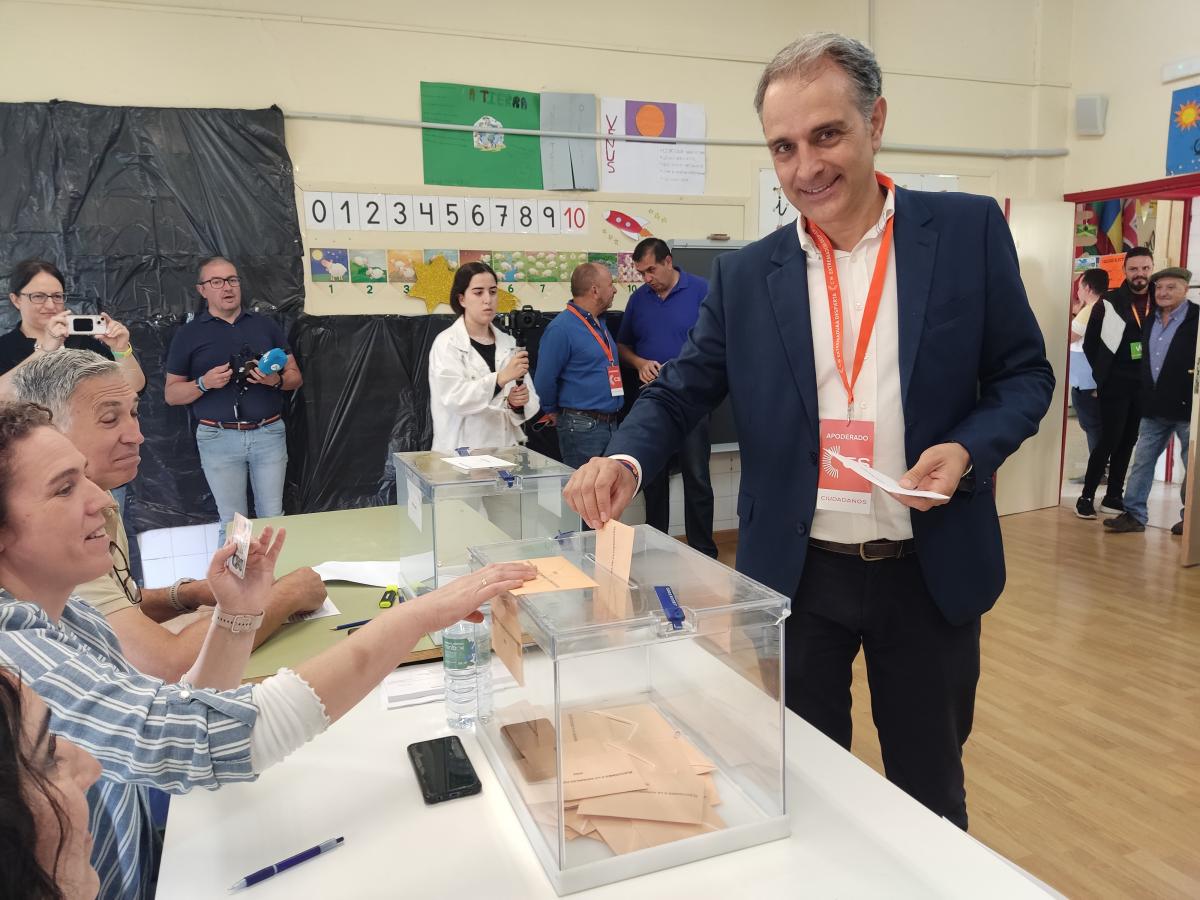 Más de 13.200 personas han votado en Almendralejo antes de las seis de la tarde