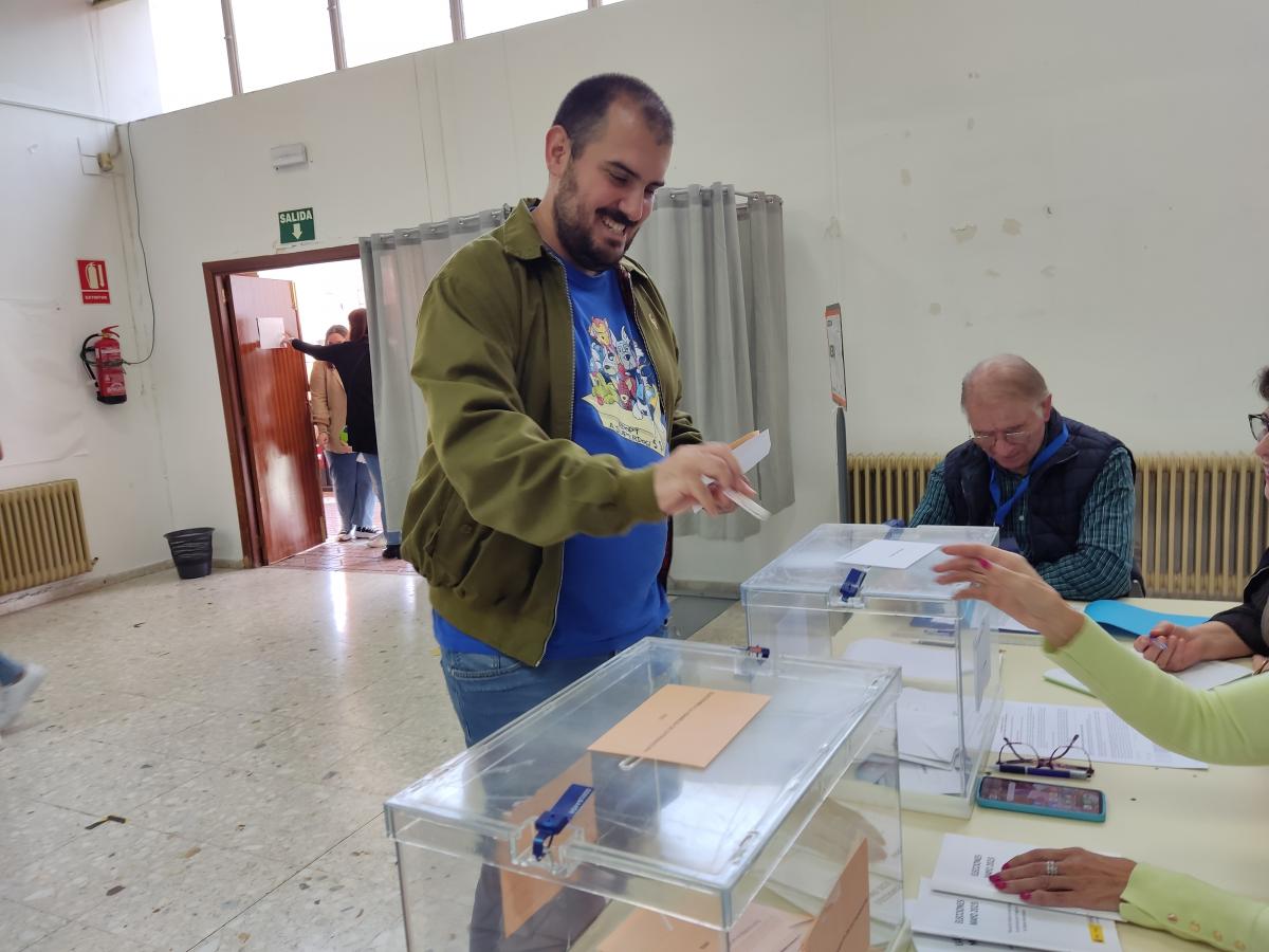 Más de 13.200 personas han votado en Almendralejo antes de las seis de la tarde